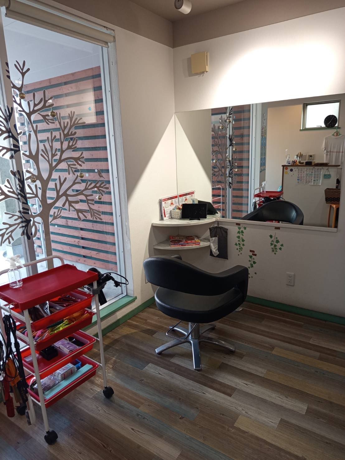 HAIR ROOM ikoi 店内のセット面